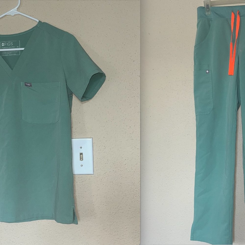 FIGS Jade Scrub Set XS - Catarina top XS / Kade cargo pants XS